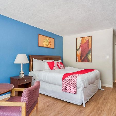 Oyo Hotel Battleboro Dış mekan fotoğraf