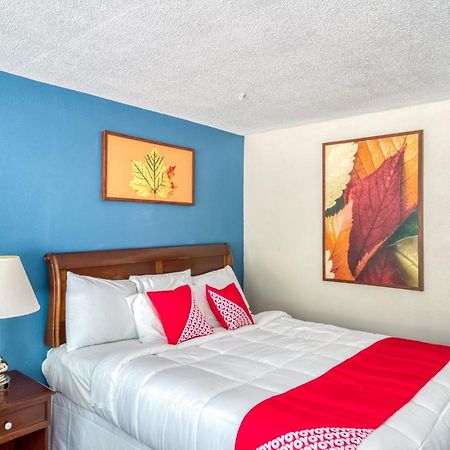 Oyo Hotel Battleboro Dış mekan fotoğraf