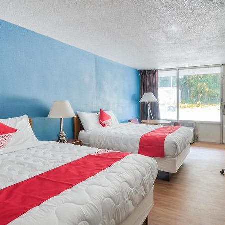 Oyo Hotel Battleboro Dış mekan fotoğraf