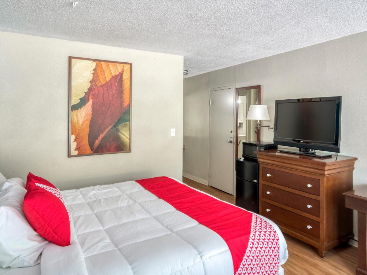 Oyo Hotel Battleboro Dış mekan fotoğraf