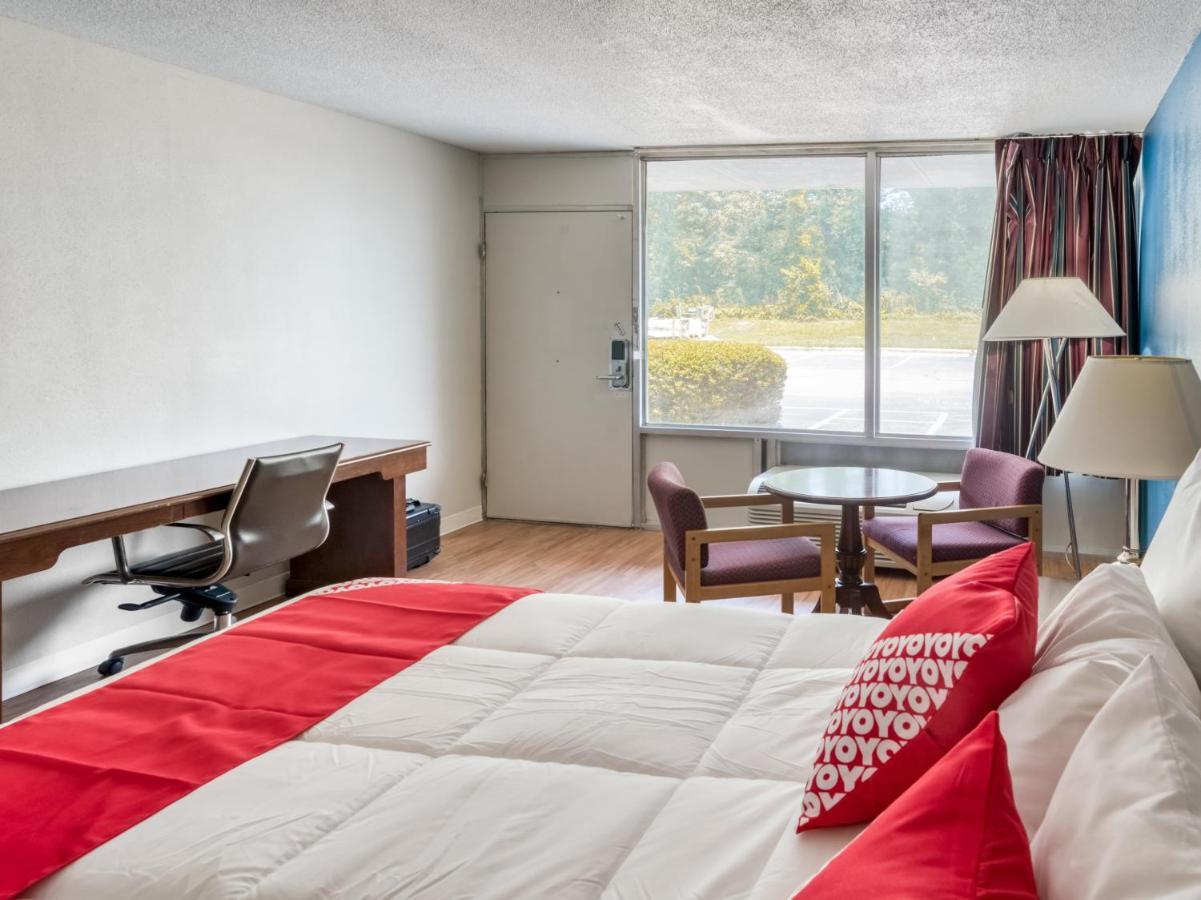 Oyo Hotel Battleboro Dış mekan fotoğraf