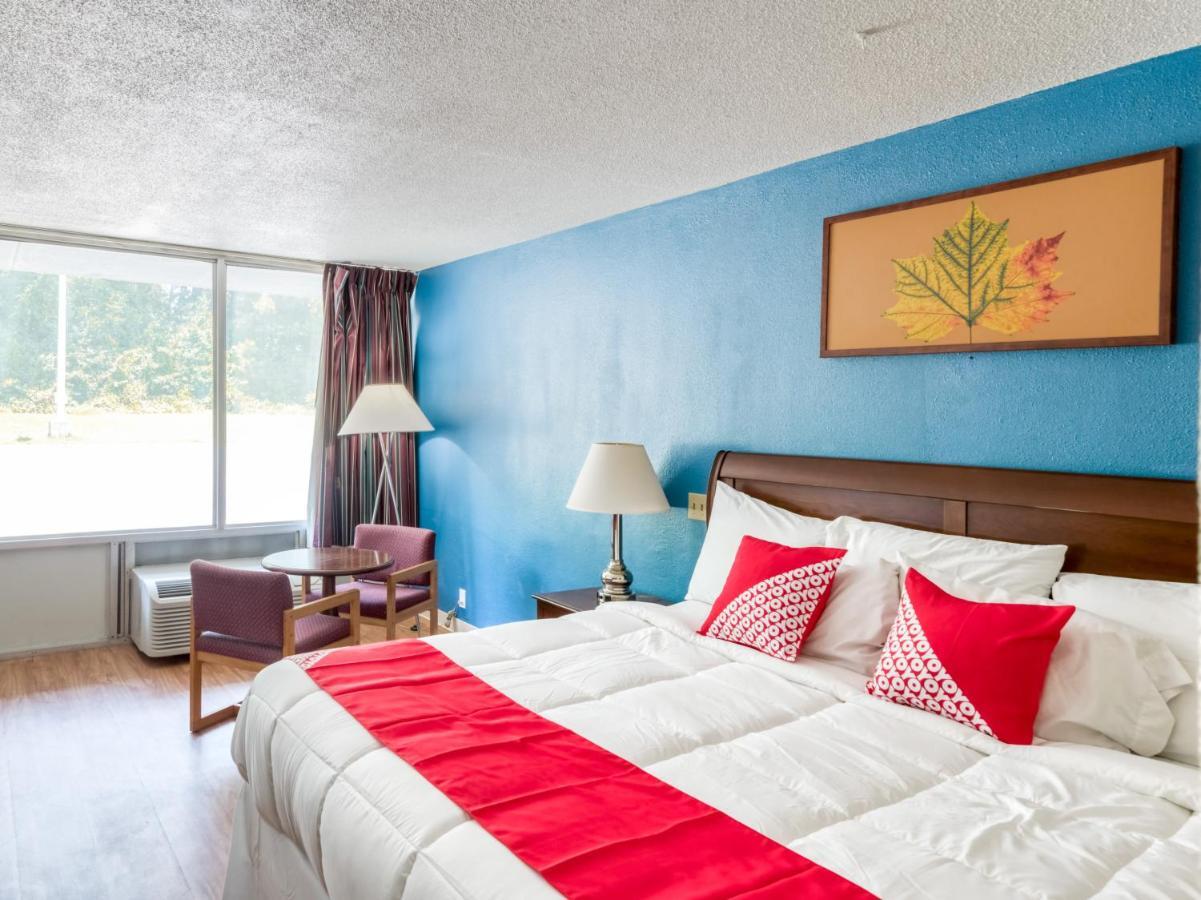 Oyo Hotel Battleboro Dış mekan fotoğraf