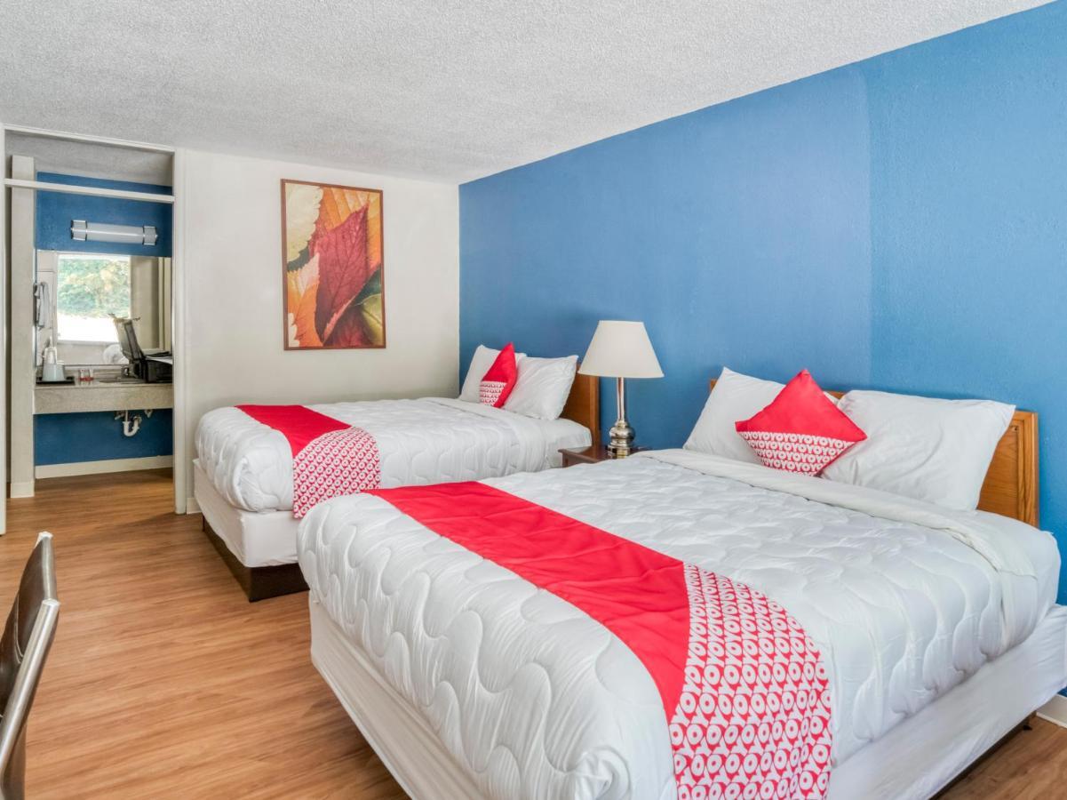 Oyo Hotel Battleboro Dış mekan fotoğraf