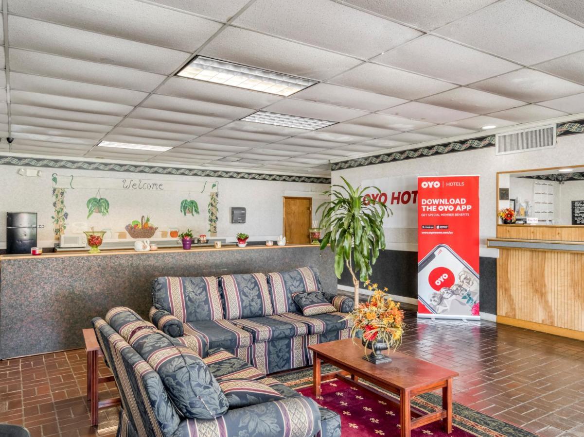 Oyo Hotel Battleboro Dış mekan fotoğraf