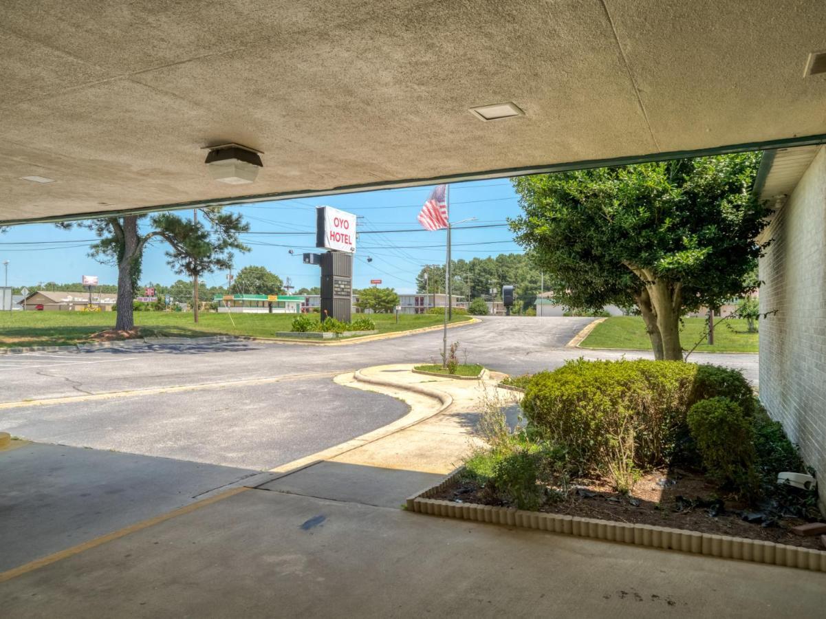 Oyo Hotel Battleboro Dış mekan fotoğraf