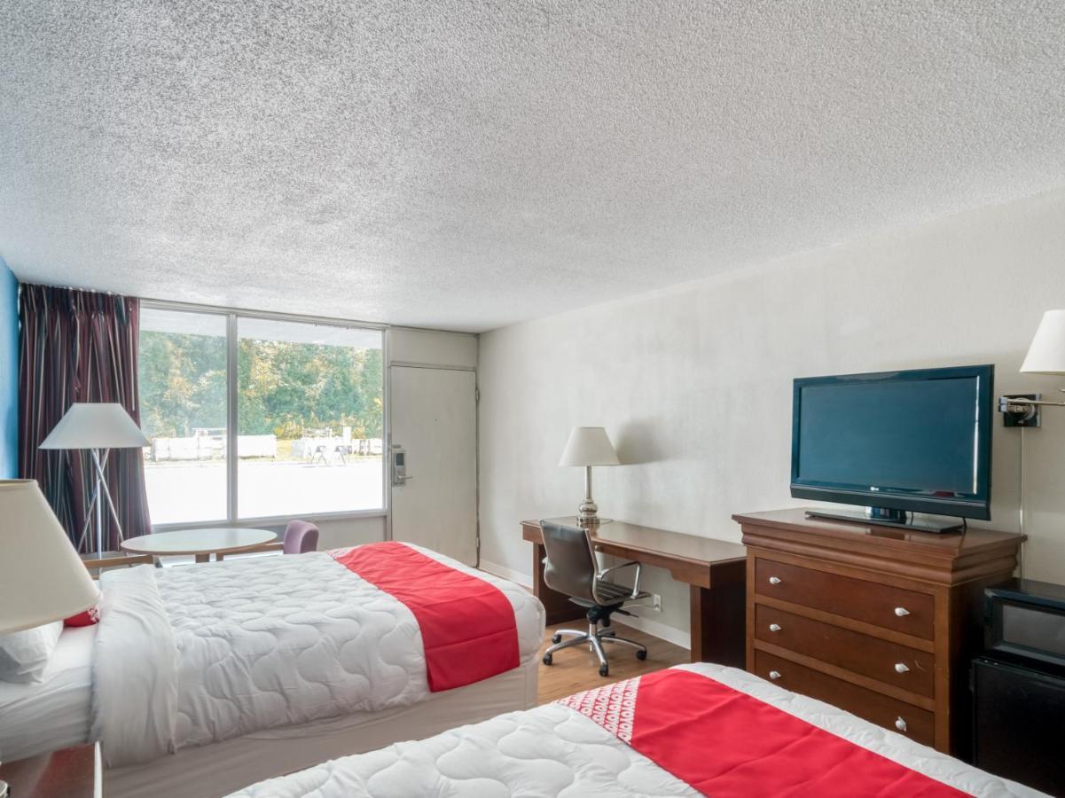 Oyo Hotel Battleboro Dış mekan fotoğraf