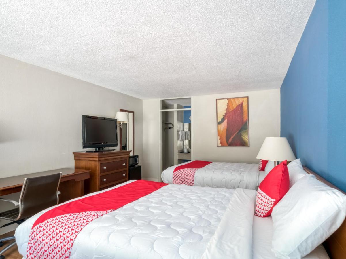 Oyo Hotel Battleboro Dış mekan fotoğraf