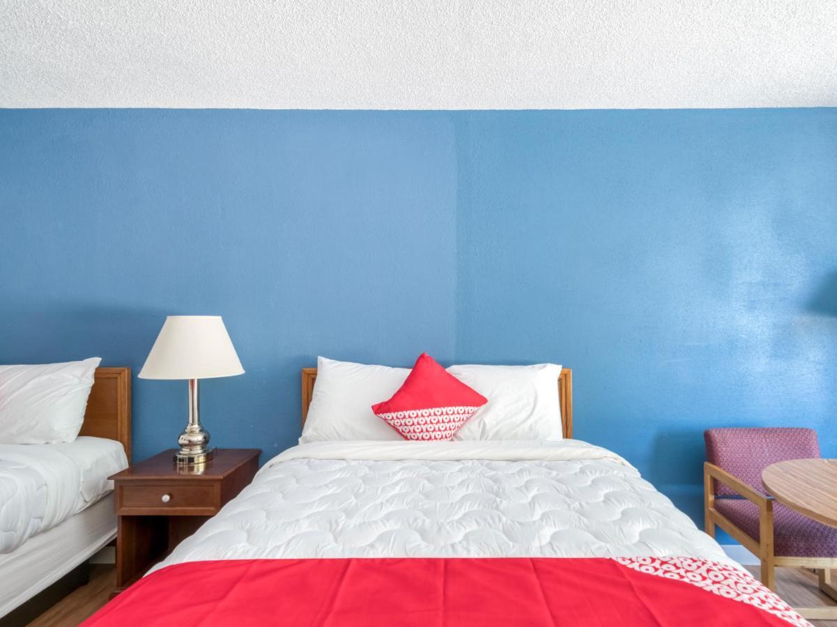 Oyo Hotel Battleboro Dış mekan fotoğraf