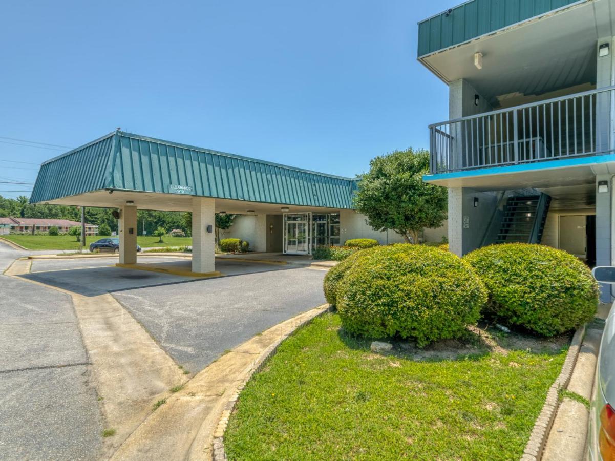 Oyo Hotel Battleboro Dış mekan fotoğraf