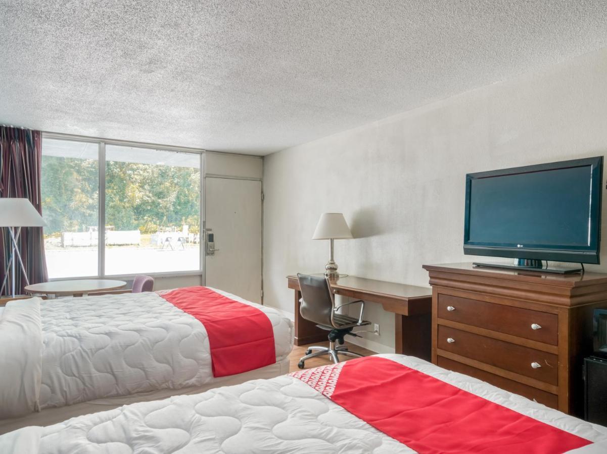 Oyo Hotel Battleboro Dış mekan fotoğraf